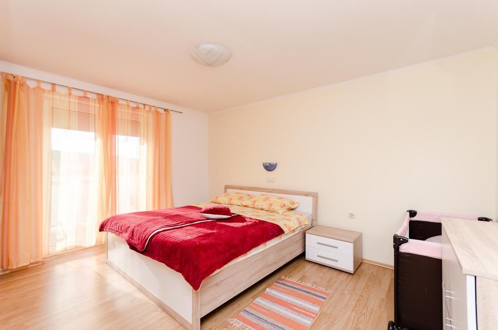 Apartments Rajka Lopar Extérieur photo